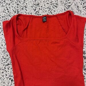 SHEIN Scarlet Ribbed Short Sleeve Top